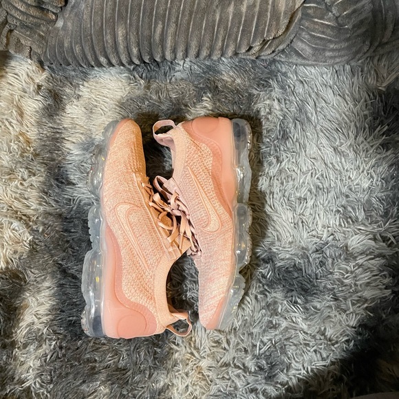 Nike Air VaporMaxes Flyknit Oxford Pink - Picture 3 of 5